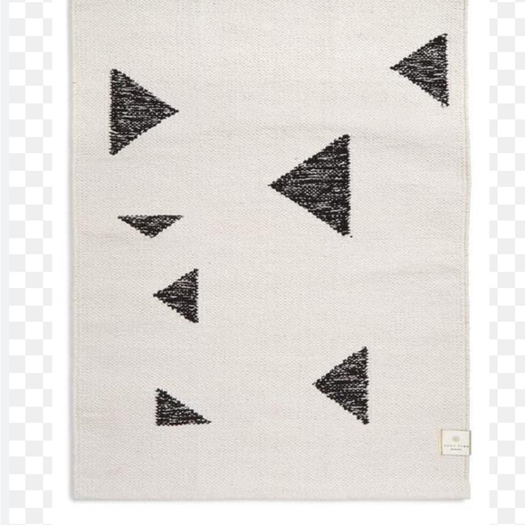 Geometric Black and White Bath Mat - Picture 1 of 6